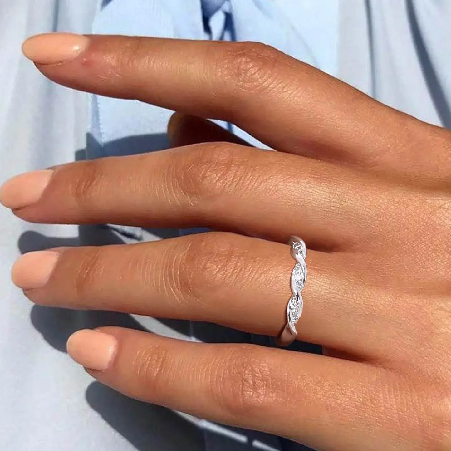 Echo Helix Twist Ring