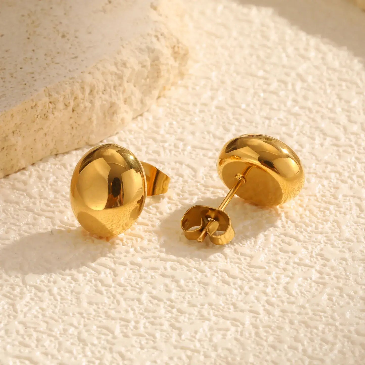 Echo Golden Sphere Stud