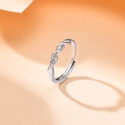 Echo Helix Twist Ring