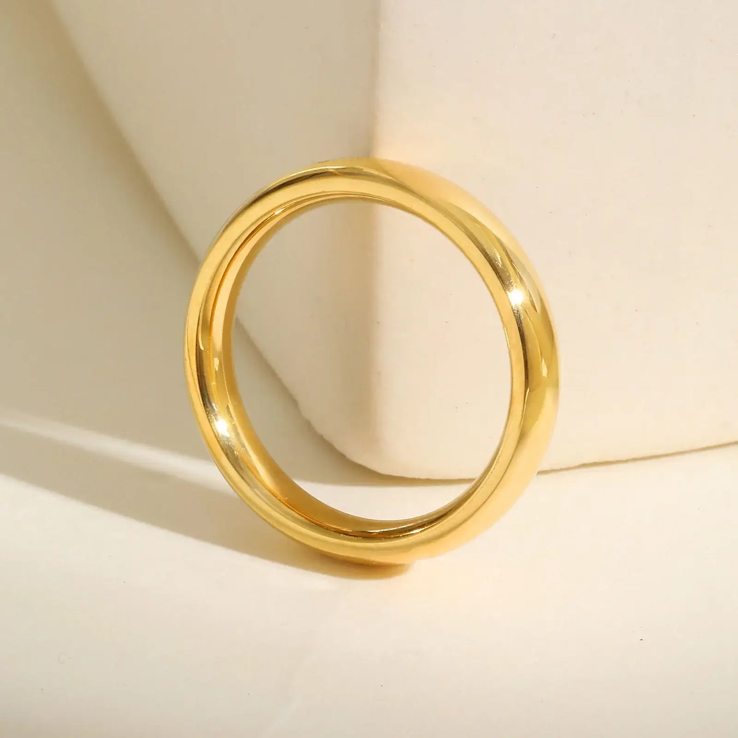Echo Sleek Gold Band