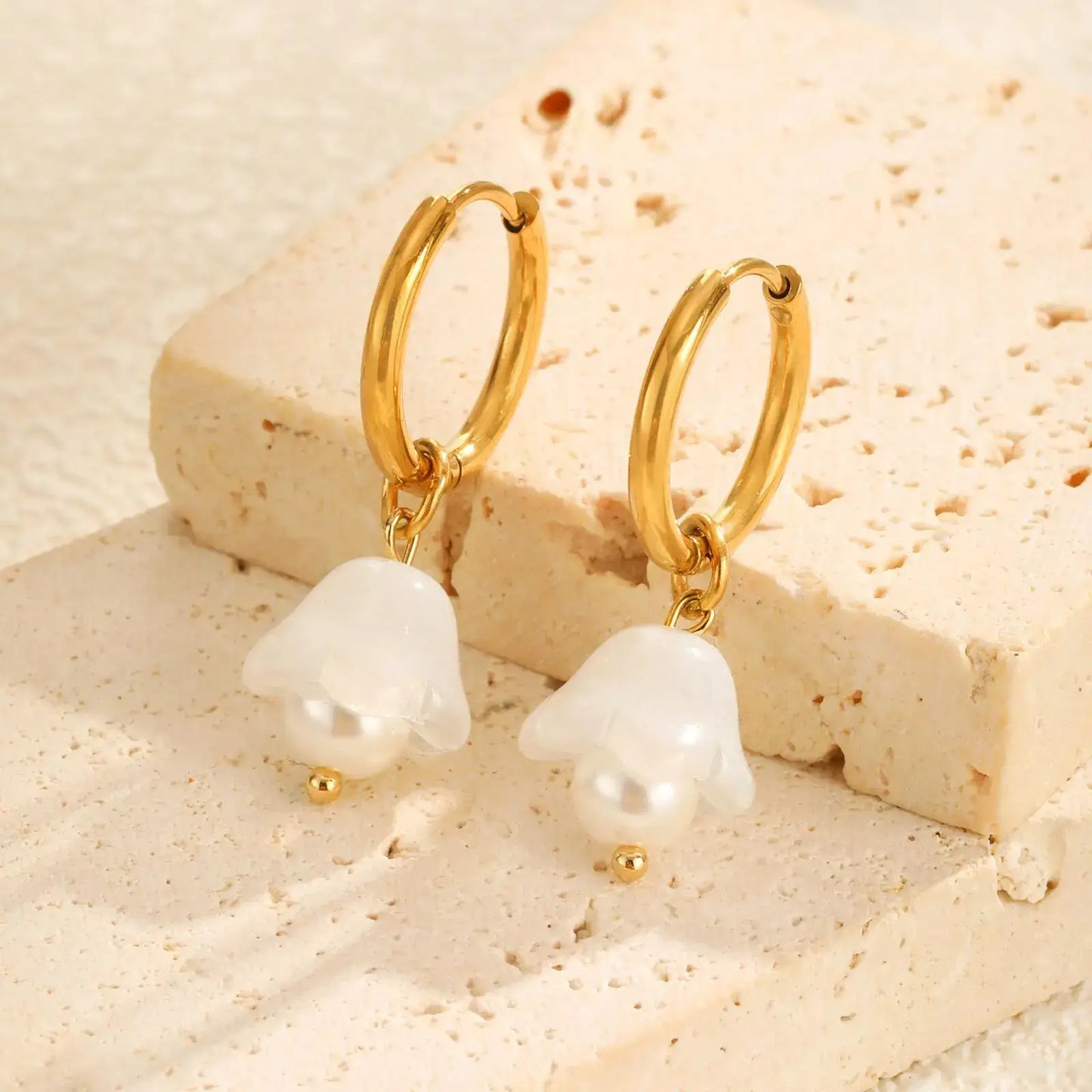 Echo Pearl Drop Earring