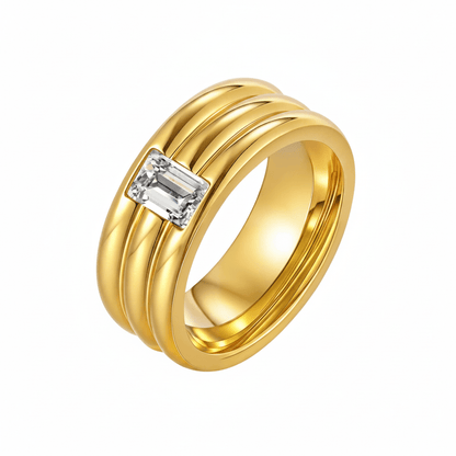 Echo Emerald Crystal Ring