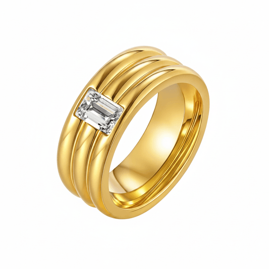 Echo Emerald Crystal Ring