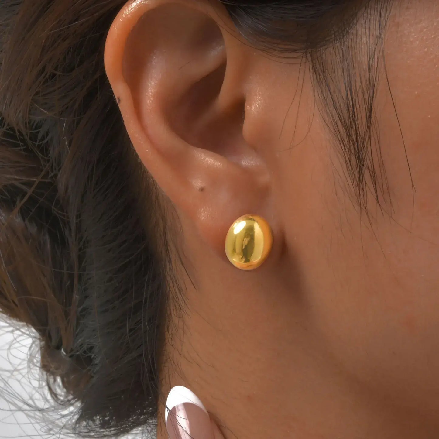 Echo Golden Sphere Stud